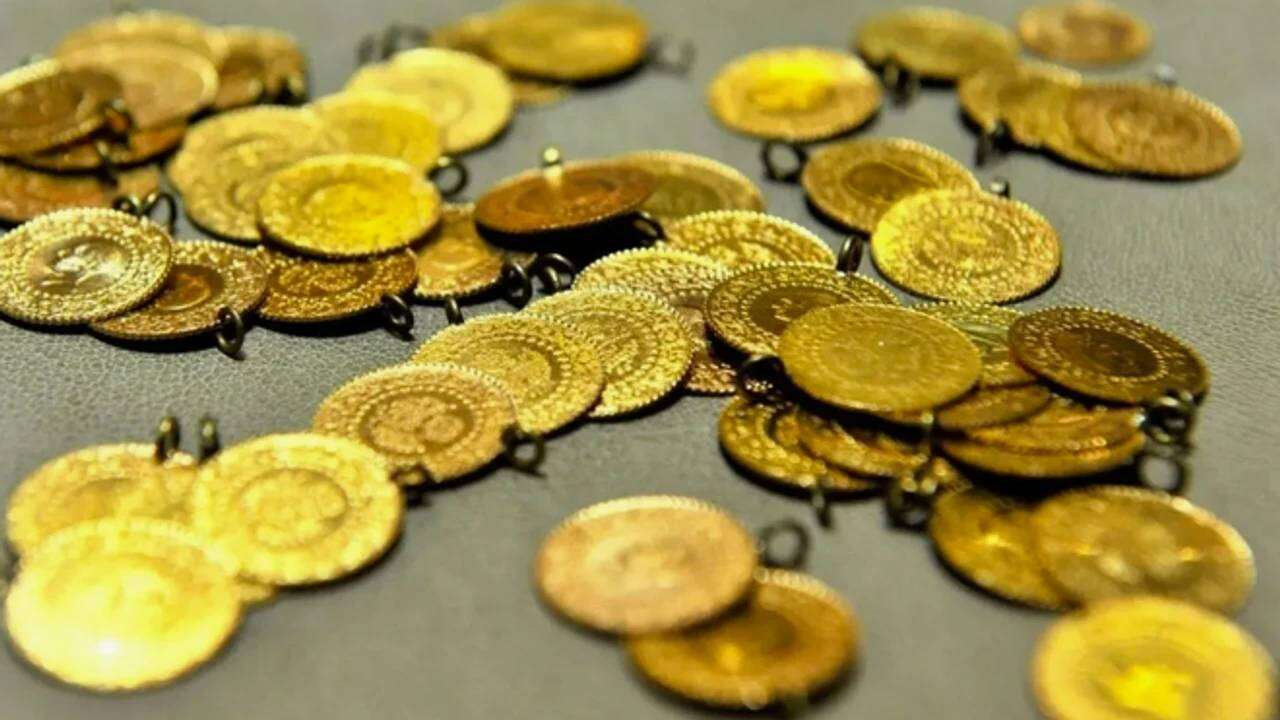 Altında yön değişti! Uzman isim zirve için tarih verdi: Gram altın o rakamı görecek 2